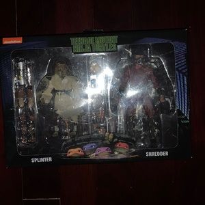 TEENAGE MUTANT NINJA TURTLE SPLINTER AND SHREDDER TOY